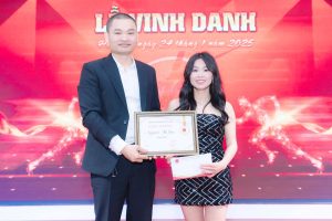 NGUYỄN THỊ HUẾ - TRIẾT LÝ TRƯỜNG VIỆT ANH