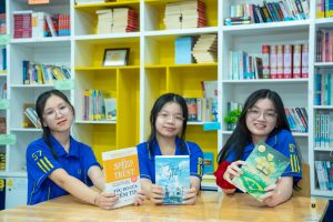 gia đình và nhà trường phải cùng một triết lý giúp học sinh tự lập